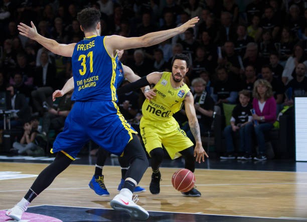 在当今足坛 在当今足坛