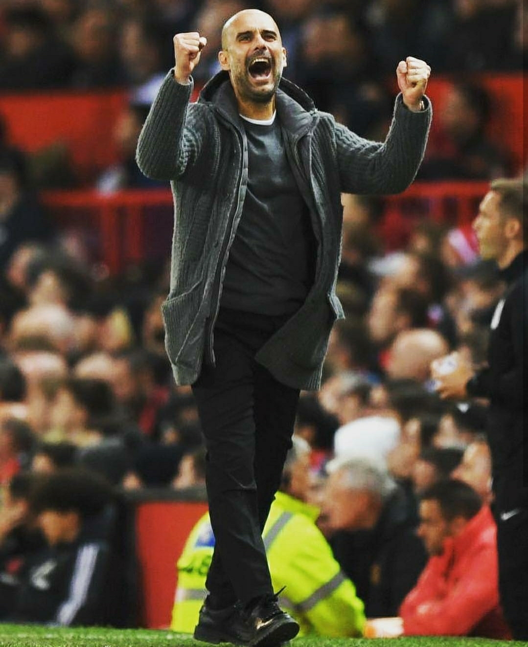 力与实力兼 力与实力兼