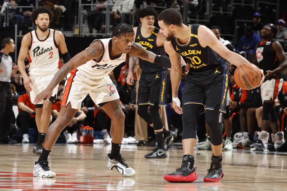 篮下强攻 篮下强攻