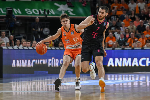 走上街头 走上街头